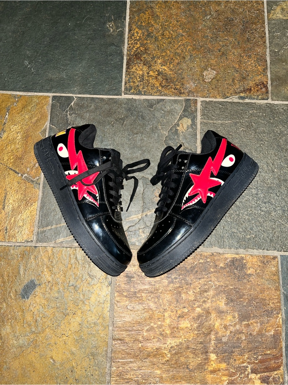Black/Red Low Shark Face Bapesta
